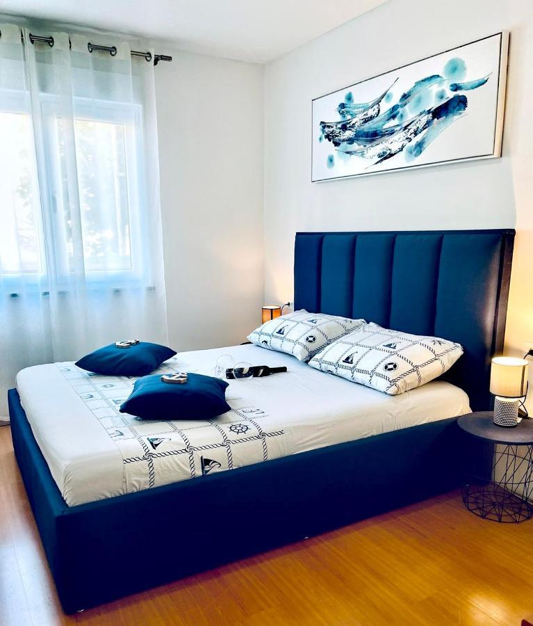 Luana Lux Apartment Πούλα Εξωτερικό φωτογραφία